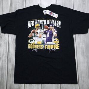 NEW NFL NFC North Rivalry Aaron Rogers Vs Brett Favre T-shirt - Vintage